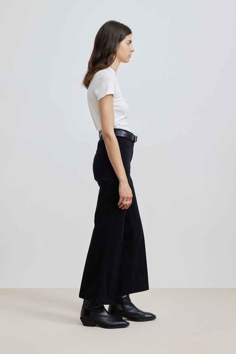 THE CROPPED TROUSERS <br>Denim Black