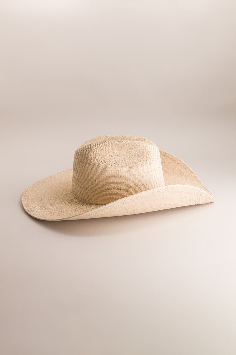 THE HAT <br>SAND