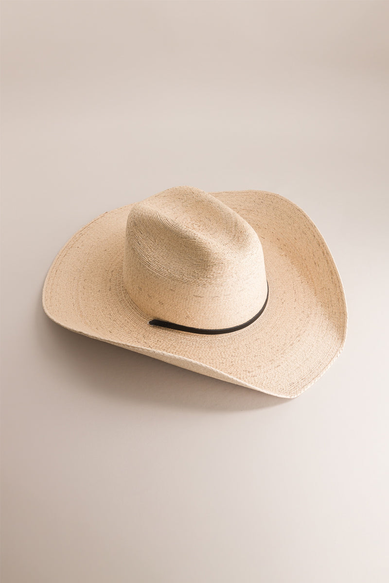 THE HAT <br>SAND