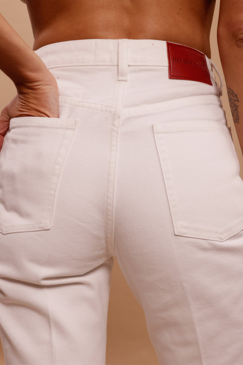 THE 1970 JEANS <br> White