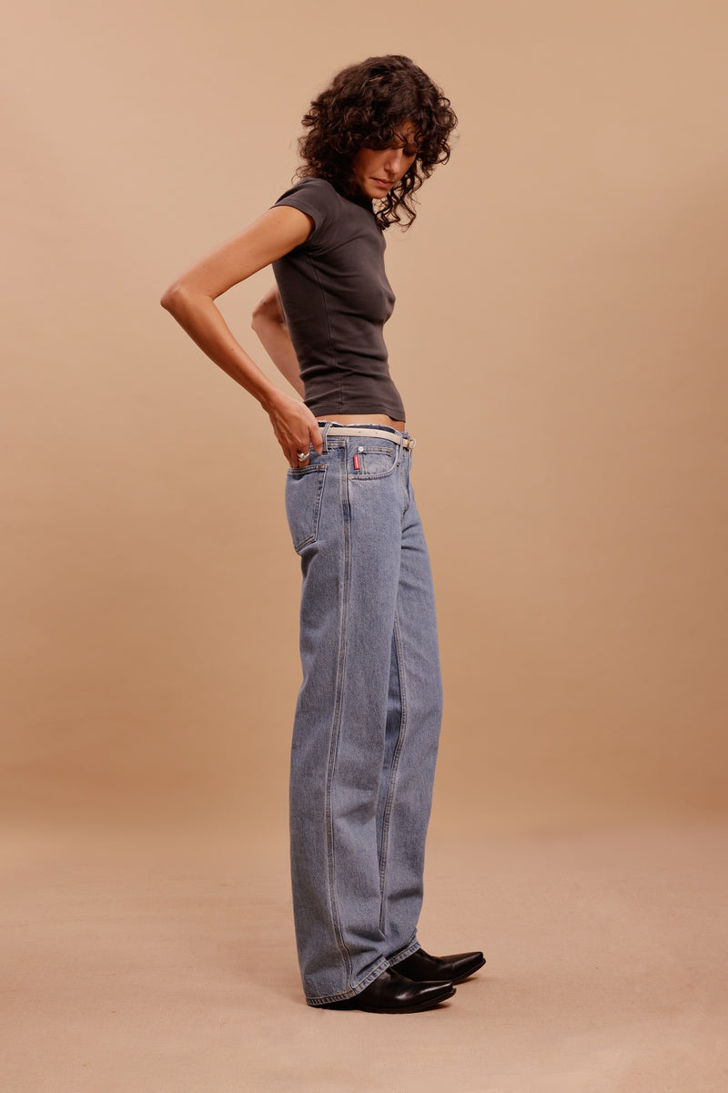 THE WAISTLESS DENIM <br> Denim Bleach