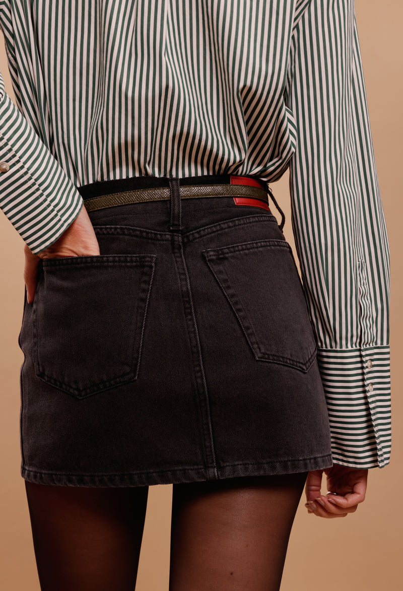 THE WAISTLESS MINI SKIRT <br> Denim Black Bleach